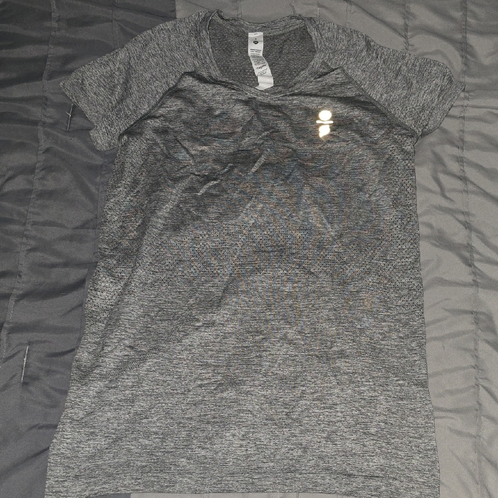 Lululemon PELOTON Swiftly, SIZE 8, Gray